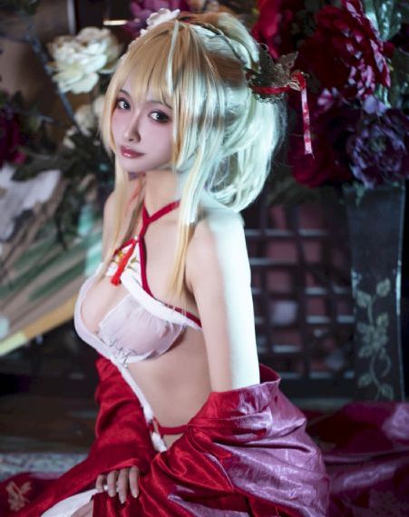 色情成人吃奶激情视频在线播放_BD英语在线观看完整版